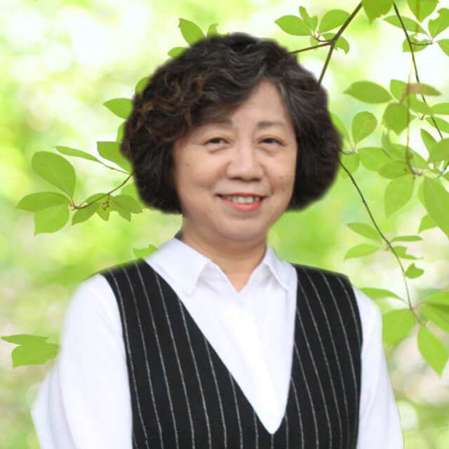 八木 栄津子